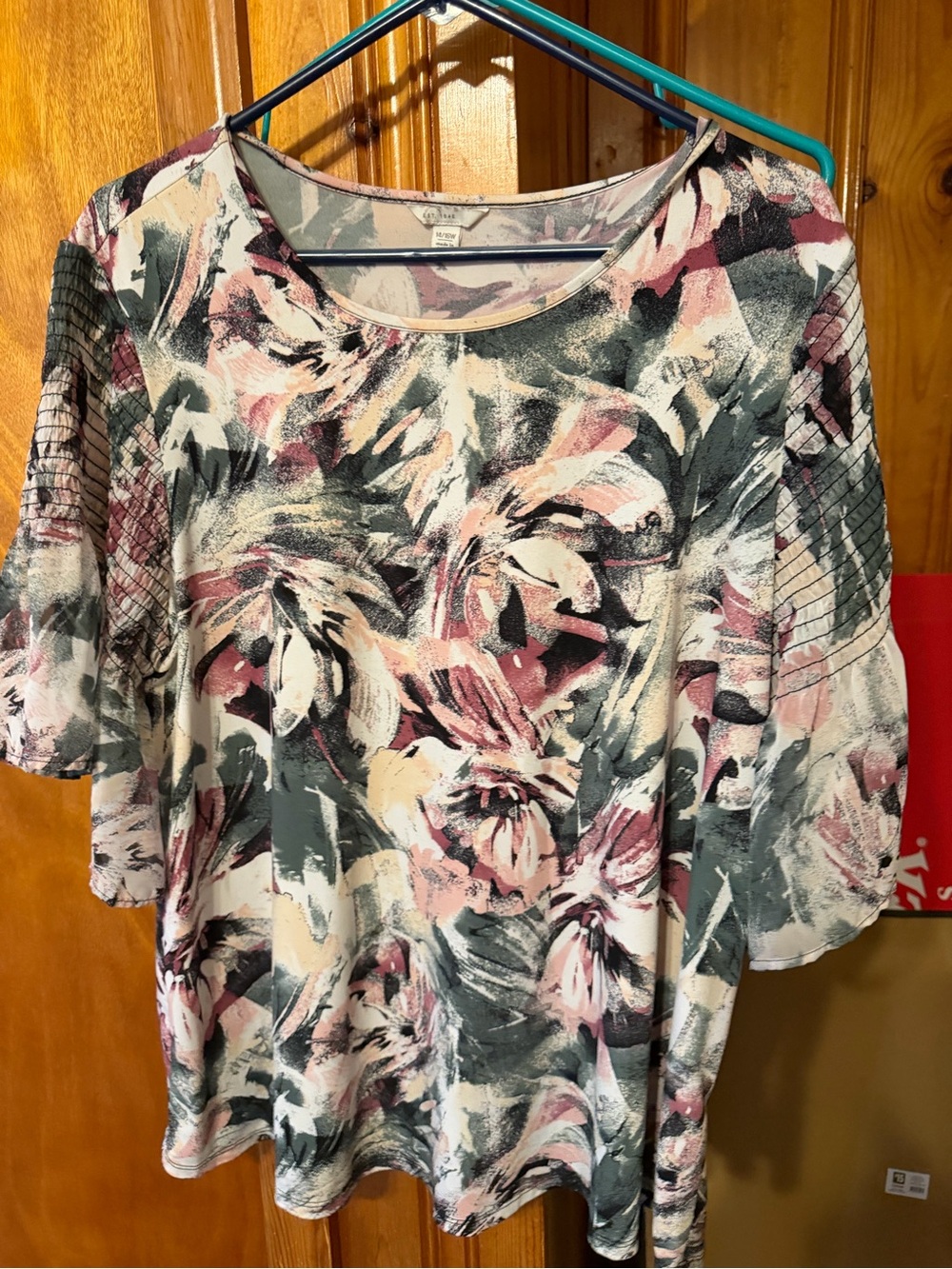 Women’s Floral Abstract Scoop Neck Top - Pink Gray Cream